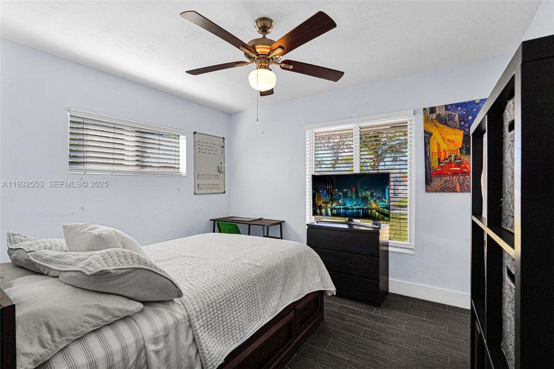 For Sale: $830,000 (3 beds, 2 baths, 1707 Square Feet)