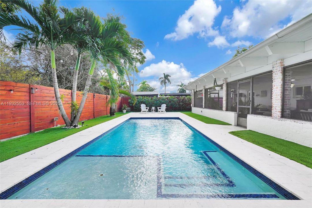 For Sale: $830,000 (3 beds, 2 baths, 1707 Square Feet)