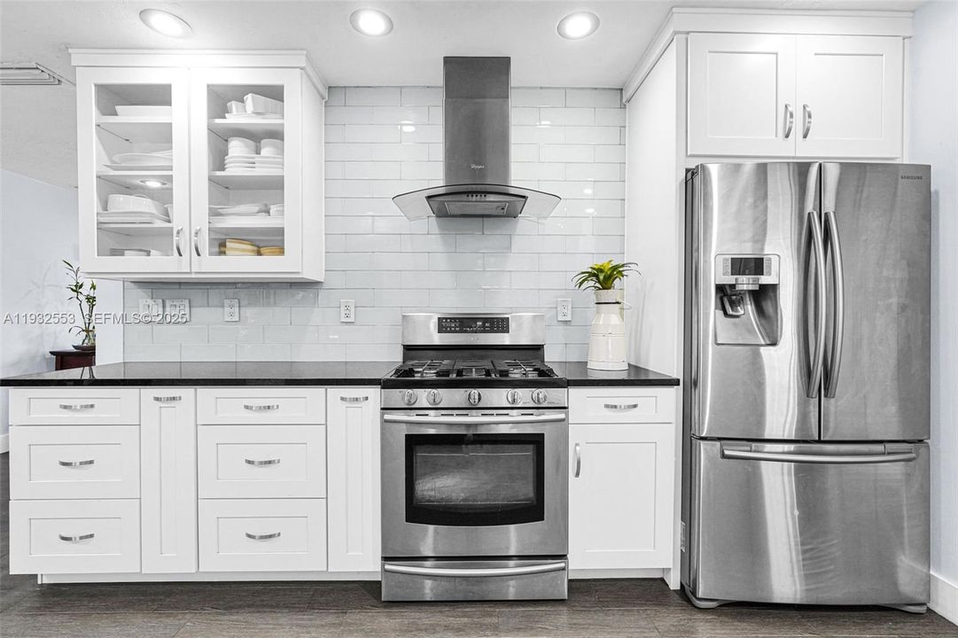 For Sale: $830,000 (3 beds, 2 baths, 1707 Square Feet)