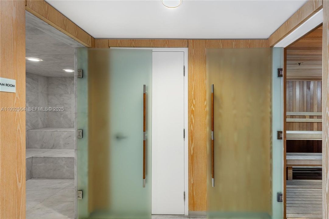 En Venta: $2,399,000 (4 camas, 4 baños, 3140 Pies cuadrados)