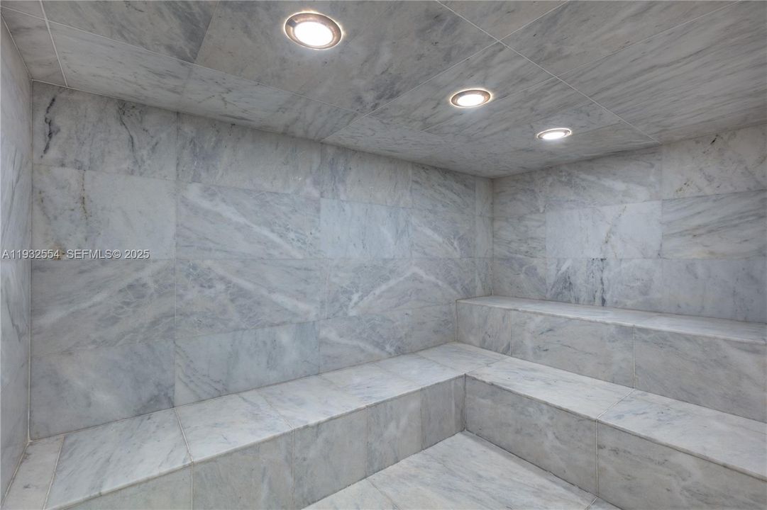 En Venta: $2,399,000 (4 camas, 4 baños, 3140 Pies cuadrados)