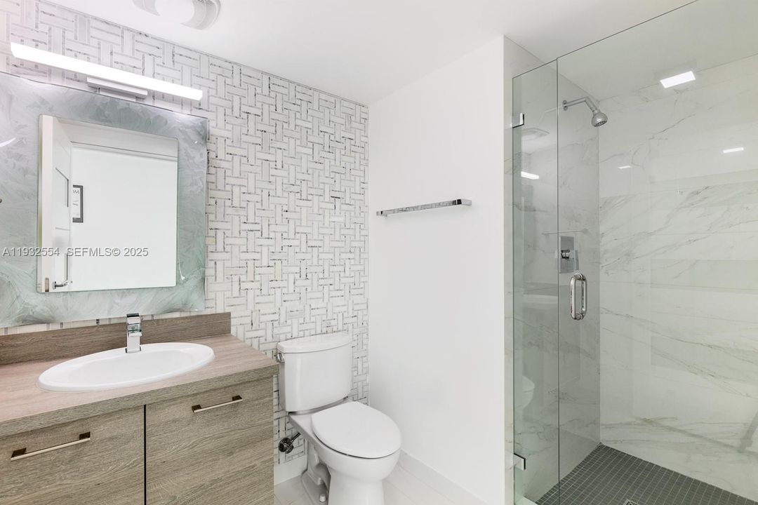 En Venta: $2,399,000 (4 camas, 4 baños, 3140 Pies cuadrados)