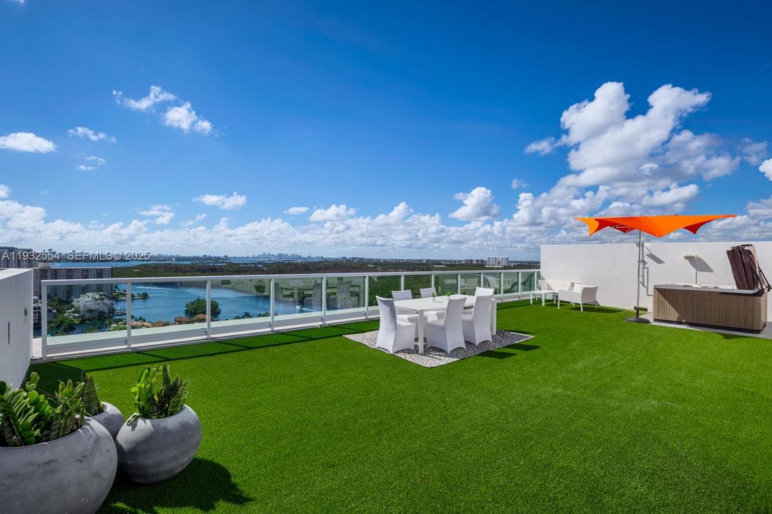 En Venta: $2,399,000 (4 camas, 4 baños, 3140 Pies cuadrados)