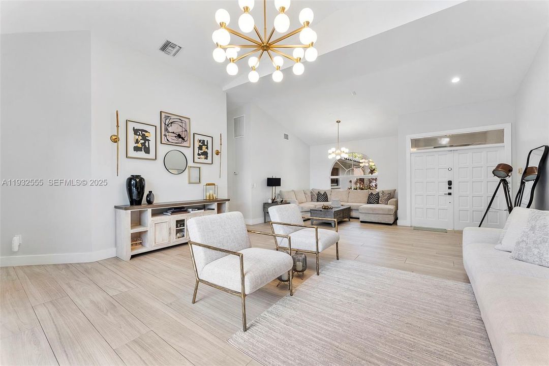 For Sale: $1,400,000 (5 beds, 3 baths, 2807 Square Feet)