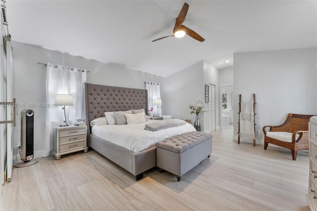 For Sale: $1,400,000 (5 beds, 3 baths, 2807 Square Feet)