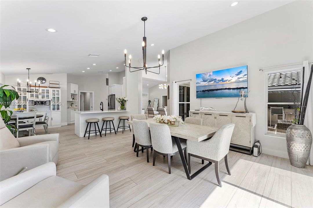 For Sale: $1,400,000 (5 beds, 3 baths, 2807 Square Feet)