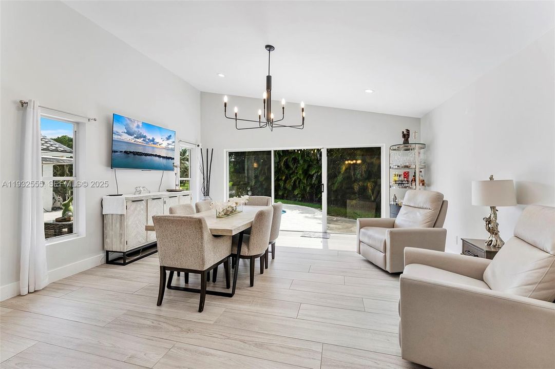 For Sale: $1,400,000 (5 beds, 3 baths, 2807 Square Feet)