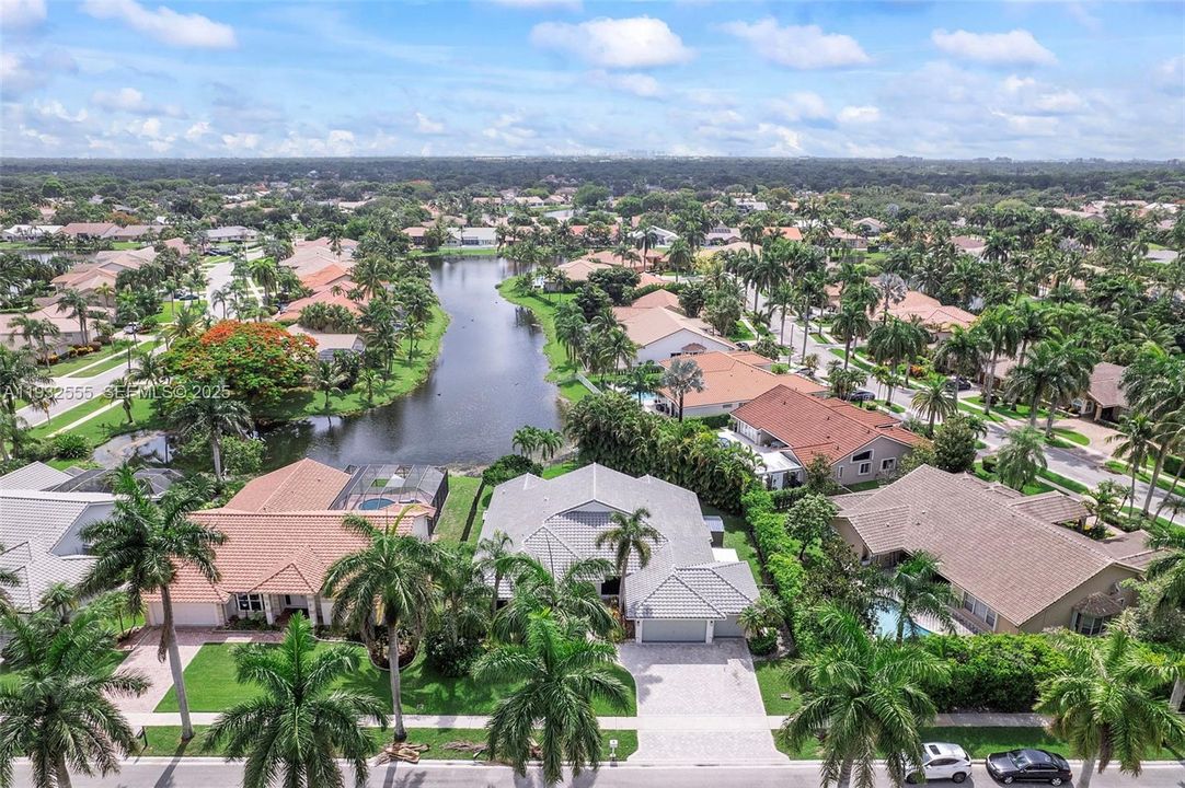 For Sale: $1,400,000 (5 beds, 3 baths, 2807 Square Feet)