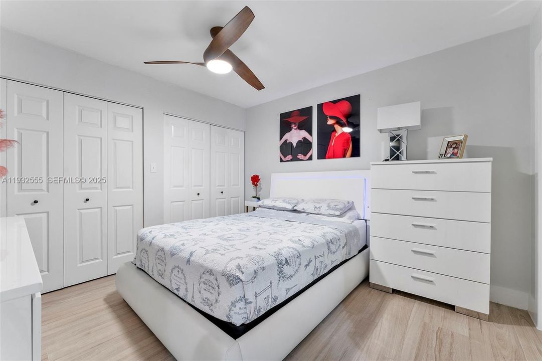 For Sale: $1,400,000 (5 beds, 3 baths, 2807 Square Feet)