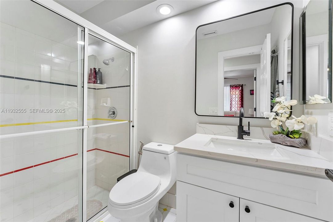 For Sale: $1,400,000 (5 beds, 3 baths, 2807 Square Feet)