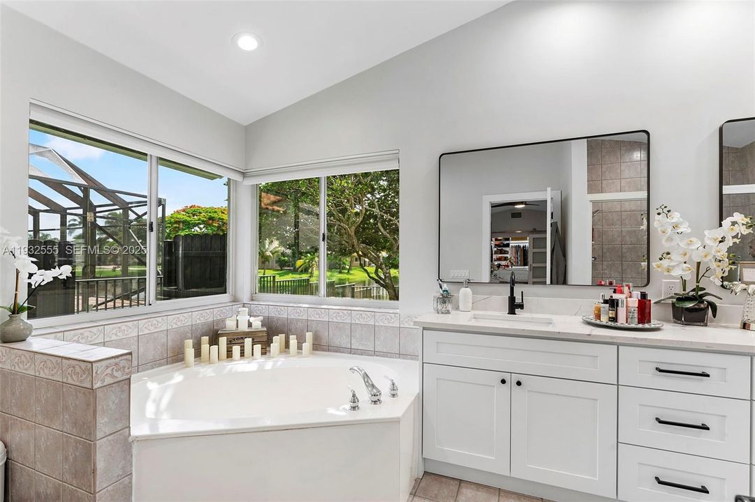 For Sale: $1,400,000 (5 beds, 3 baths, 2807 Square Feet)