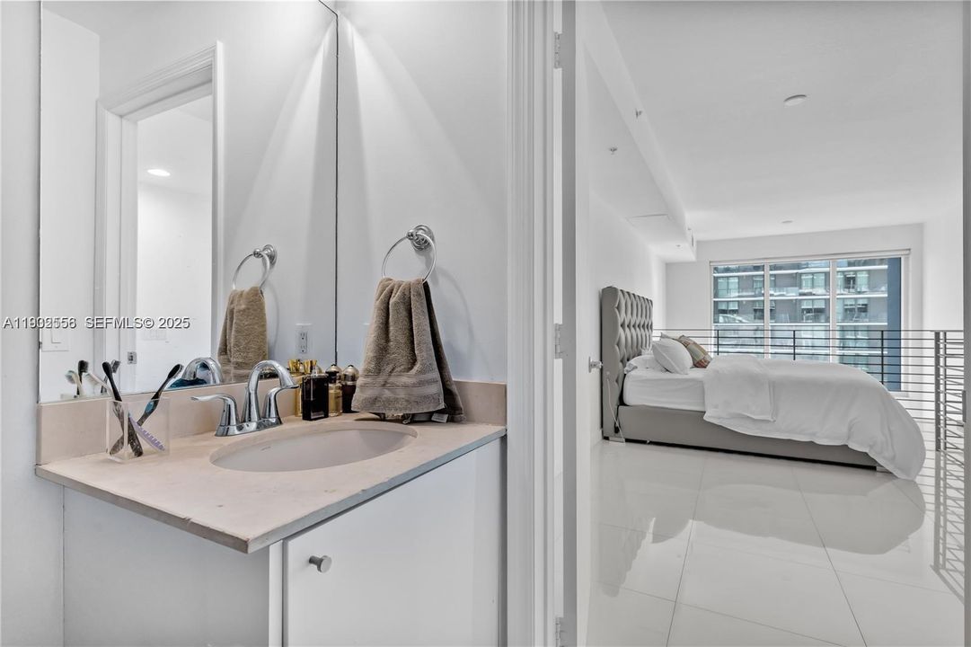 В аренду: $3,500 (1 спален, 1 ванн, 876 Квадратных фут)