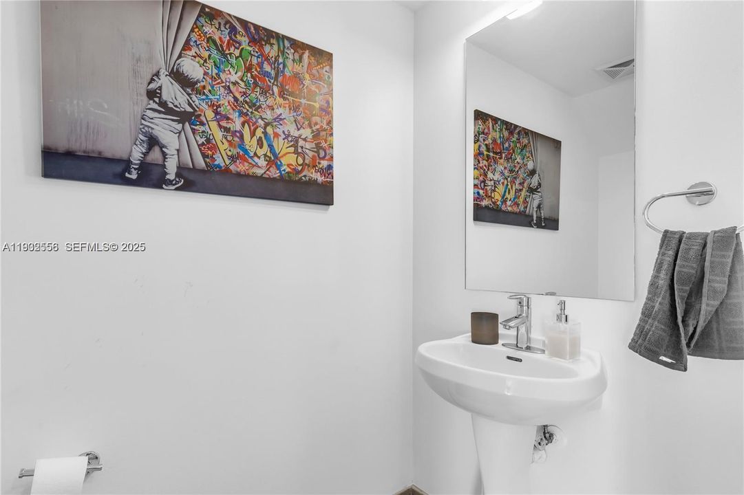 В аренду: $3,500 (1 спален, 1 ванн, 876 Квадратных фут)