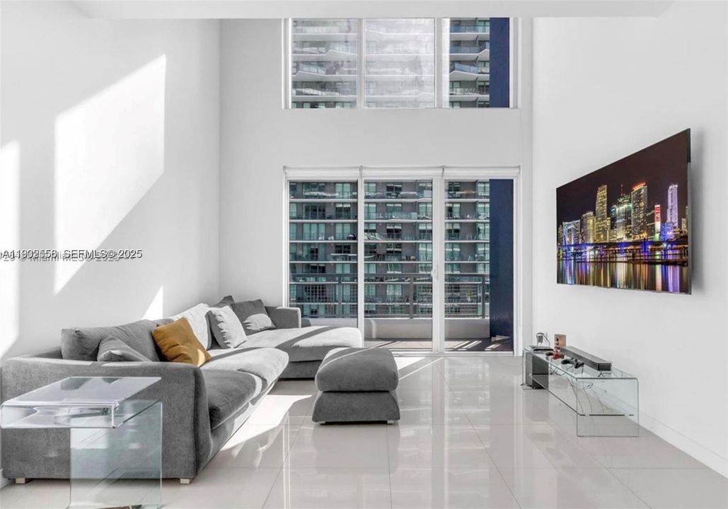 В аренду: $3,500 (1 спален, 1 ванн, 876 Квадратных фут)