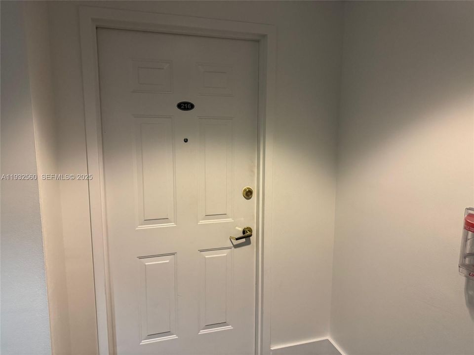 出租: $3,000 (3 贝兹, 2 浴室, 1264 平方英尺)