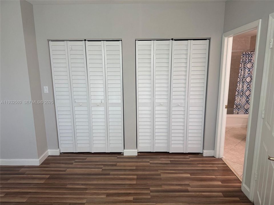 出租: $3,000 (3 贝兹, 2 浴室, 1264 平方英尺)