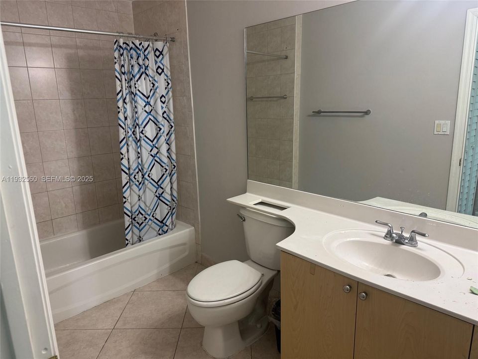 出租: $3,000 (3 贝兹, 2 浴室, 1264 平方英尺)