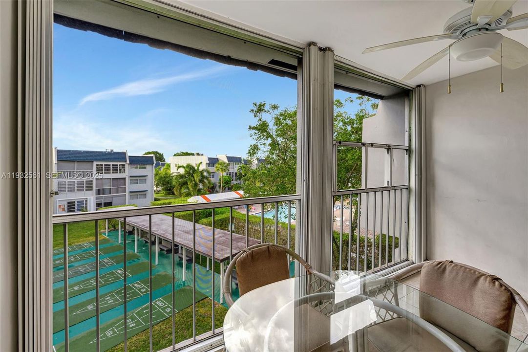 En Venta: $119,500 (2 camas, 2 baños, 930 Pies cuadrados)