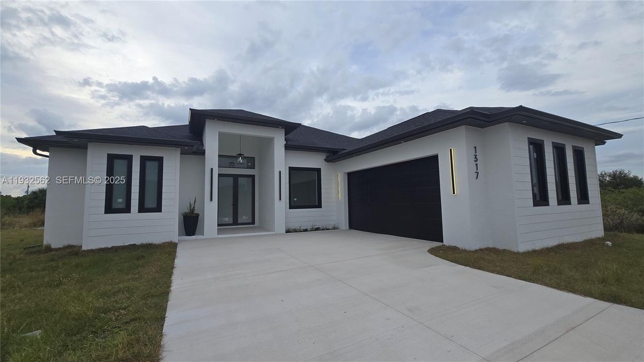 For Sale: $420,000 (3 beds, 2 baths, 1846 Square Feet)