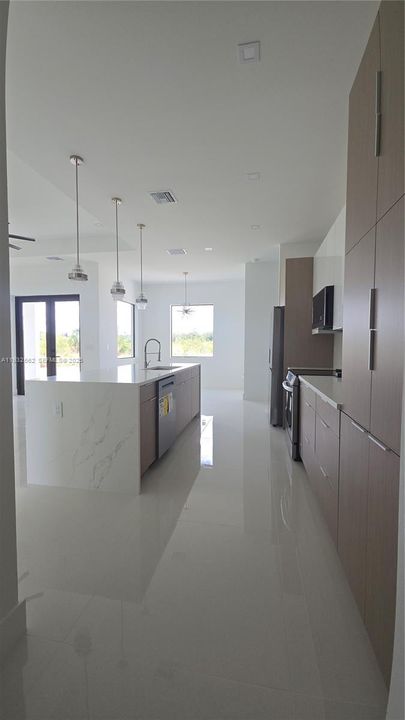 For Sale: $420,000 (3 beds, 2 baths, 1846 Square Feet)