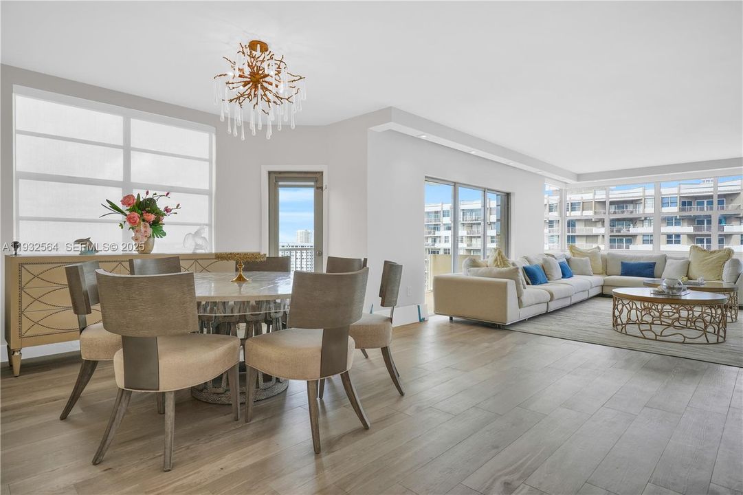 На продажу: $550,000 (2 спален, 2 ванн, 1340 Квадратных фут)