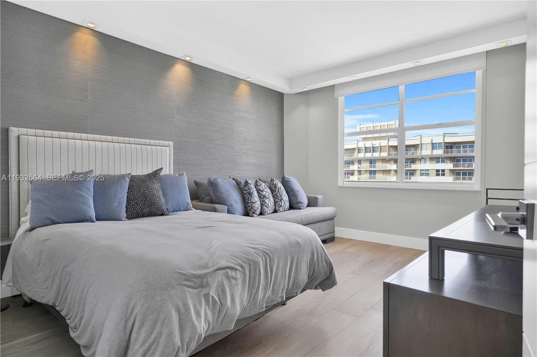 На продажу: $550,000 (2 спален, 2 ванн, 1340 Квадратных фут)