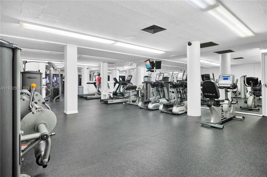 На продажу: $550,000 (2 спален, 2 ванн, 1340 Квадратных фут)