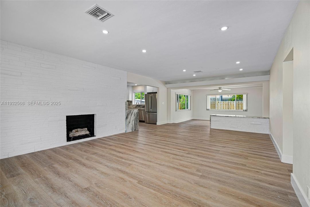 En Renta: $5,500 (4 camas, 3 baños, 2129 Pies cuadrados)