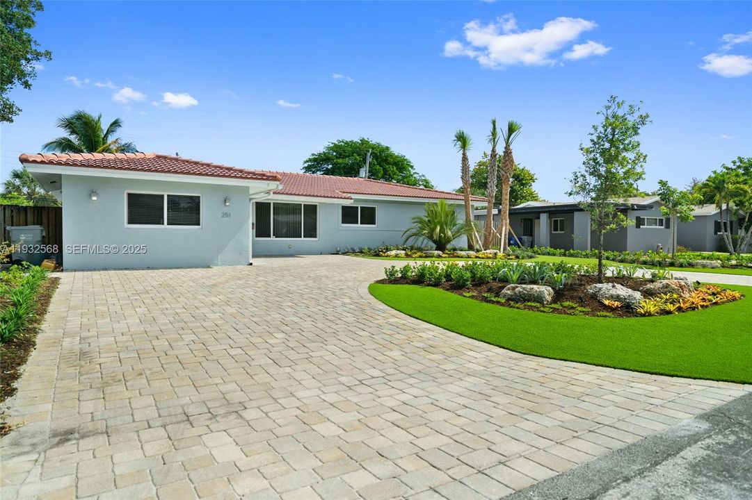 En Renta: $5,500 (4 camas, 3 baños, 2129 Pies cuadrados)