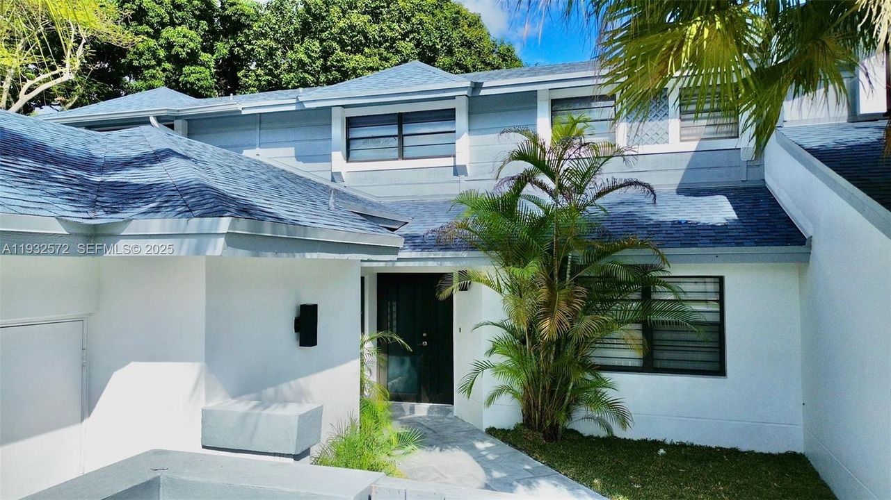 For Sale: $709,000 (3 beds, 2 baths, 1809 Square Feet)