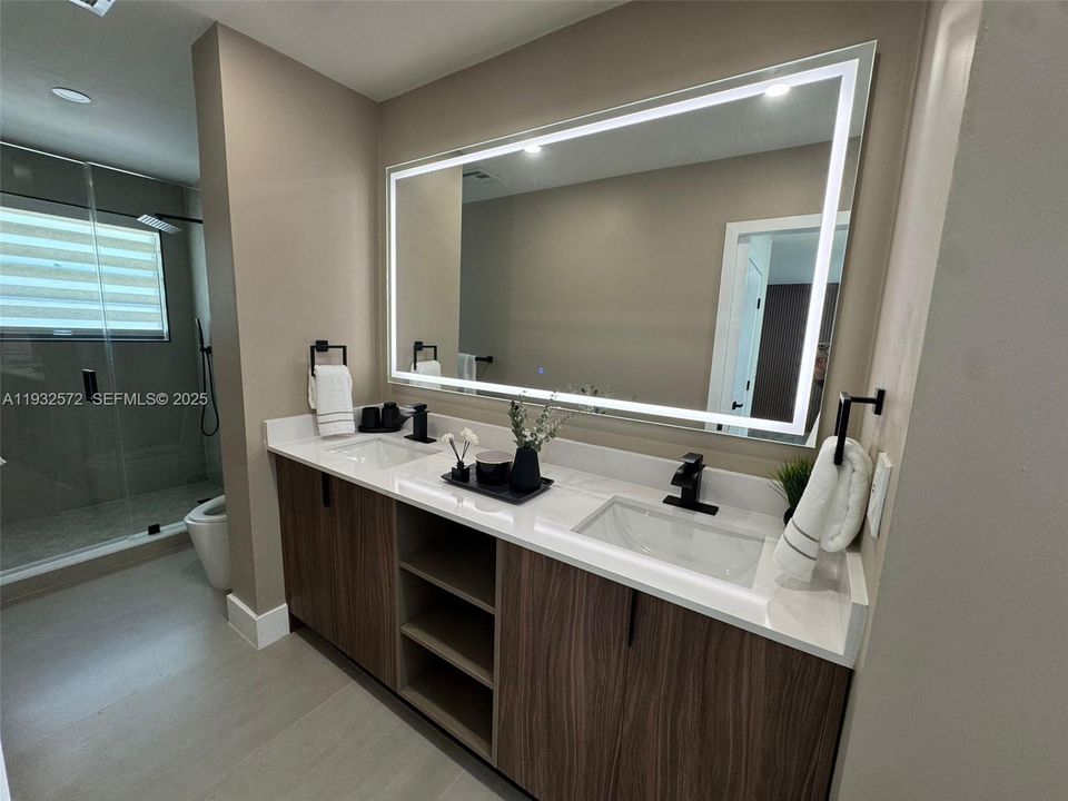 For Sale: $709,000 (3 beds, 2 baths, 1809 Square Feet)