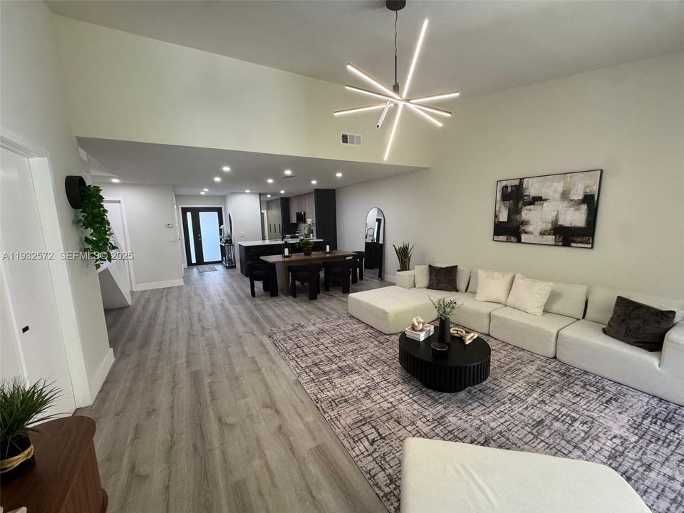 For Sale: $709,000 (3 beds, 2 baths, 1809 Square Feet)