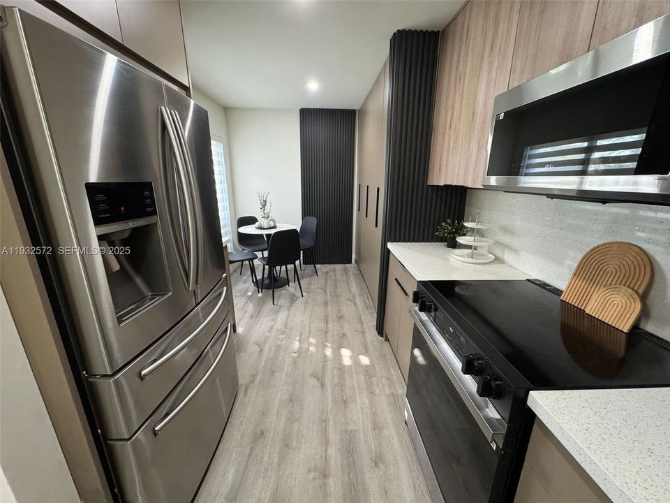 For Sale: $709,000 (3 beds, 2 baths, 1809 Square Feet)