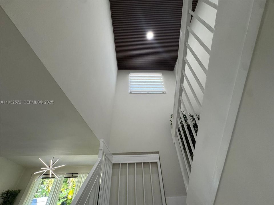 For Sale: $709,000 (3 beds, 2 baths, 1809 Square Feet)