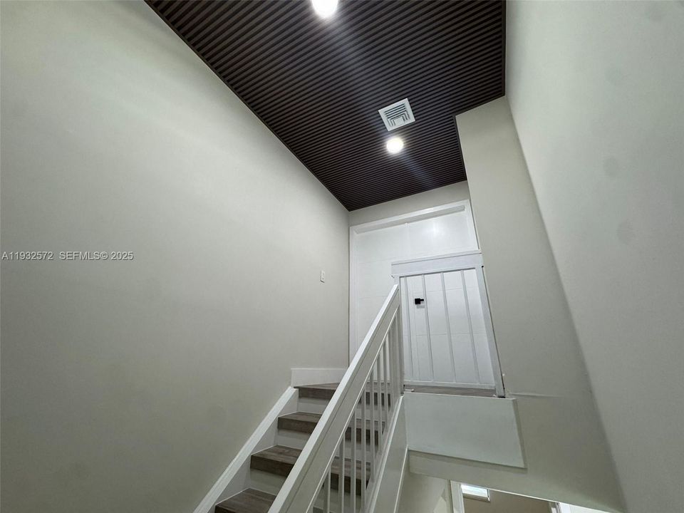 For Sale: $709,000 (3 beds, 2 baths, 1809 Square Feet)