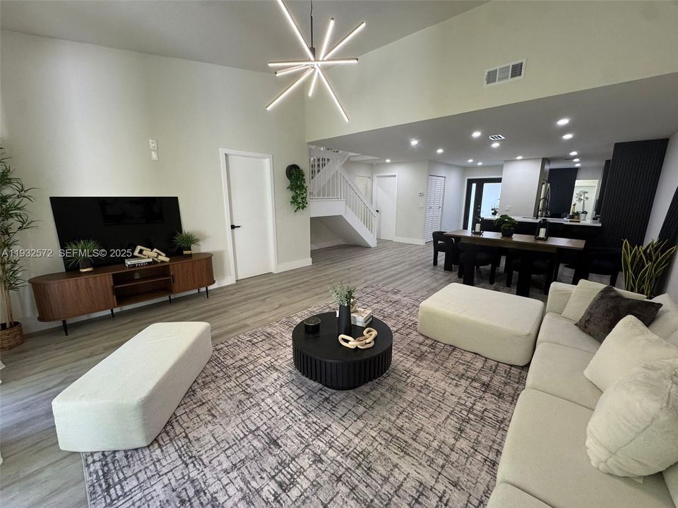 For Sale: $709,000 (3 beds, 2 baths, 1809 Square Feet)