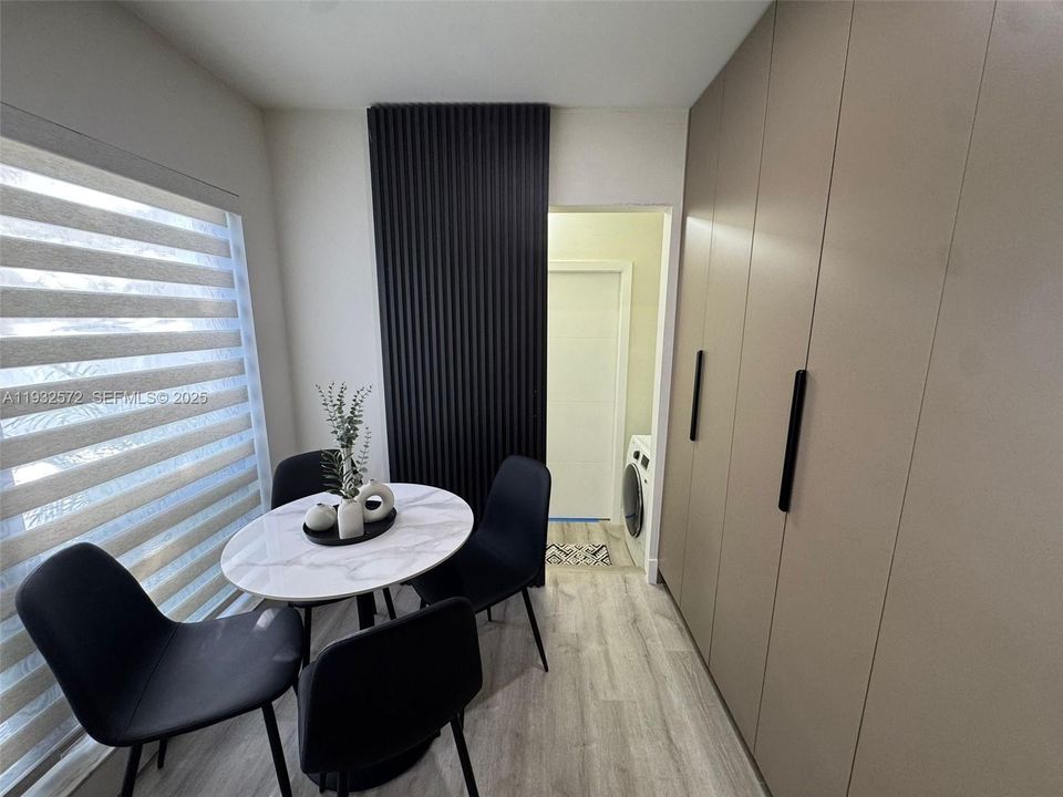 For Sale: $709,000 (3 beds, 2 baths, 1809 Square Feet)