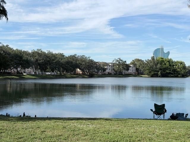 For Rent: $1,850 (1 beds, 1 baths, 659 Square Feet)