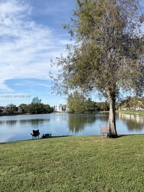 For Rent: $1,850 (1 beds, 1 baths, 659 Square Feet)