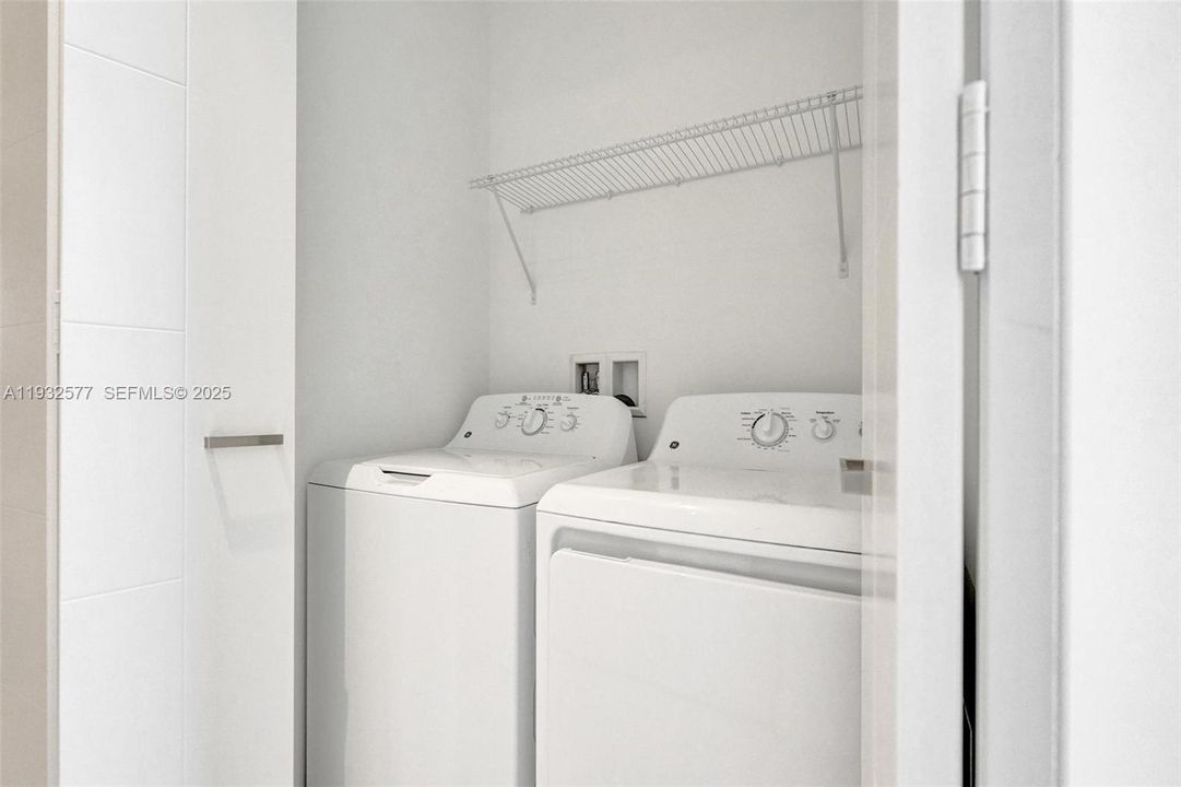 出租: $3,600 (1 贝兹, 1 浴室, 703 平方英尺)