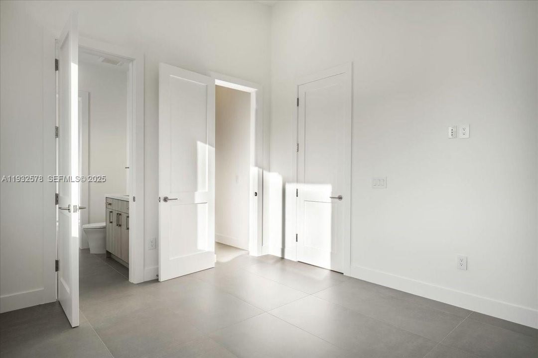 En Venta: $6,300,000 (5 camas, 4 baños, 3434 Pies cuadrados)