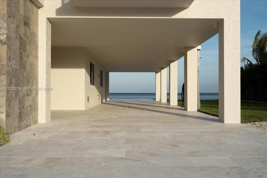 En Venta: $6,300,000 (5 camas, 4 baños, 3434 Pies cuadrados)