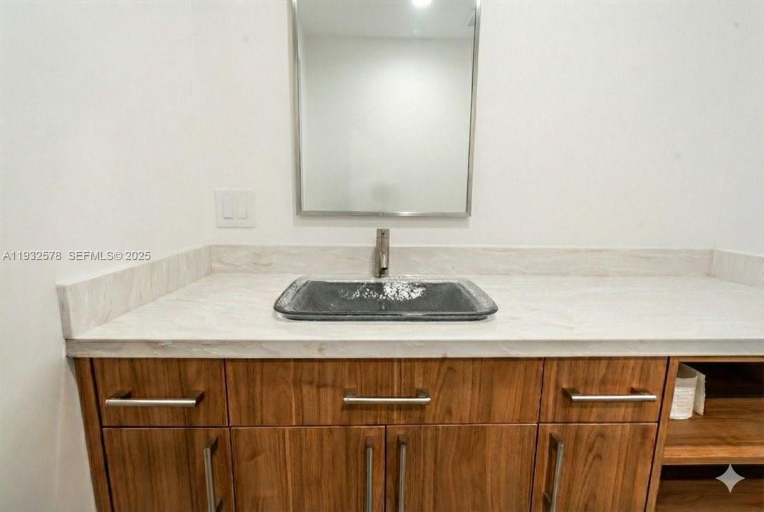 En Venta: $6,300,000 (5 camas, 4 baños, 3434 Pies cuadrados)