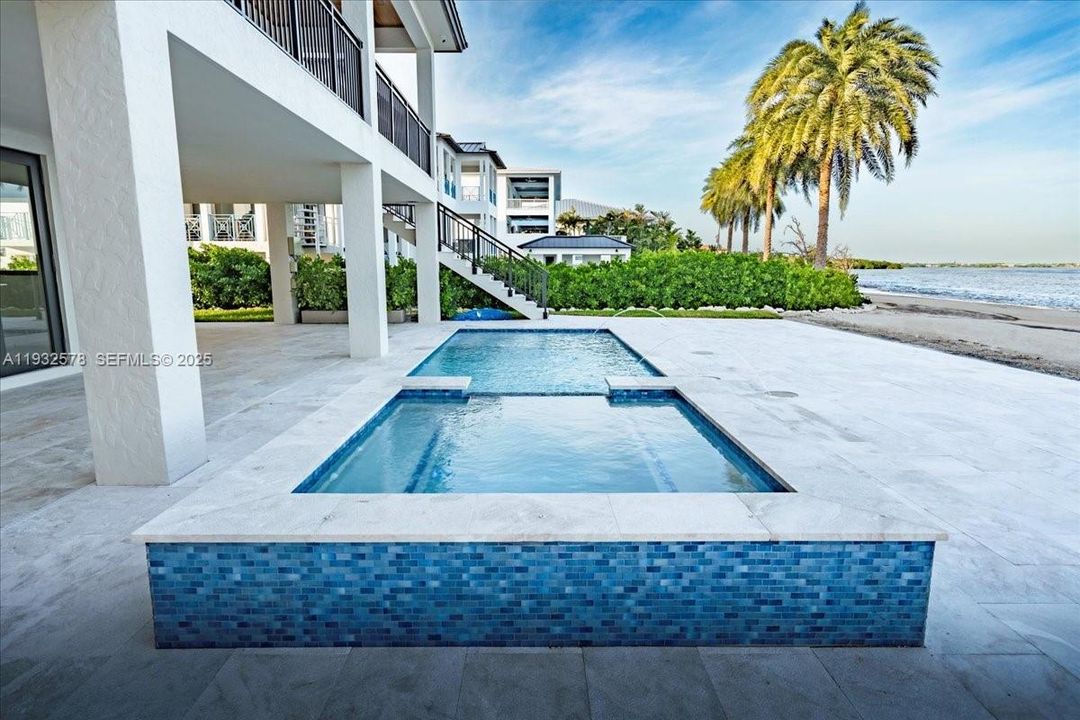 En Venta: $6,300,000 (5 camas, 4 baños, 3434 Pies cuadrados)