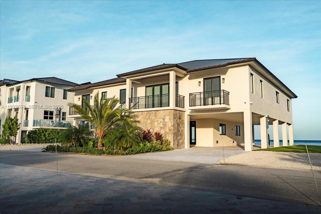 En Venta: $6,300,000 (5 camas, 4 baños, 3434 Pies cuadrados)