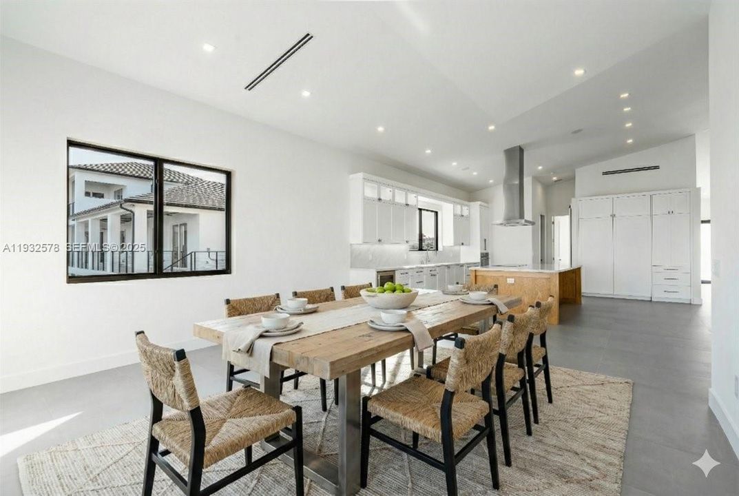 En Venta: $6,300,000 (5 camas, 4 baños, 3434 Pies cuadrados)