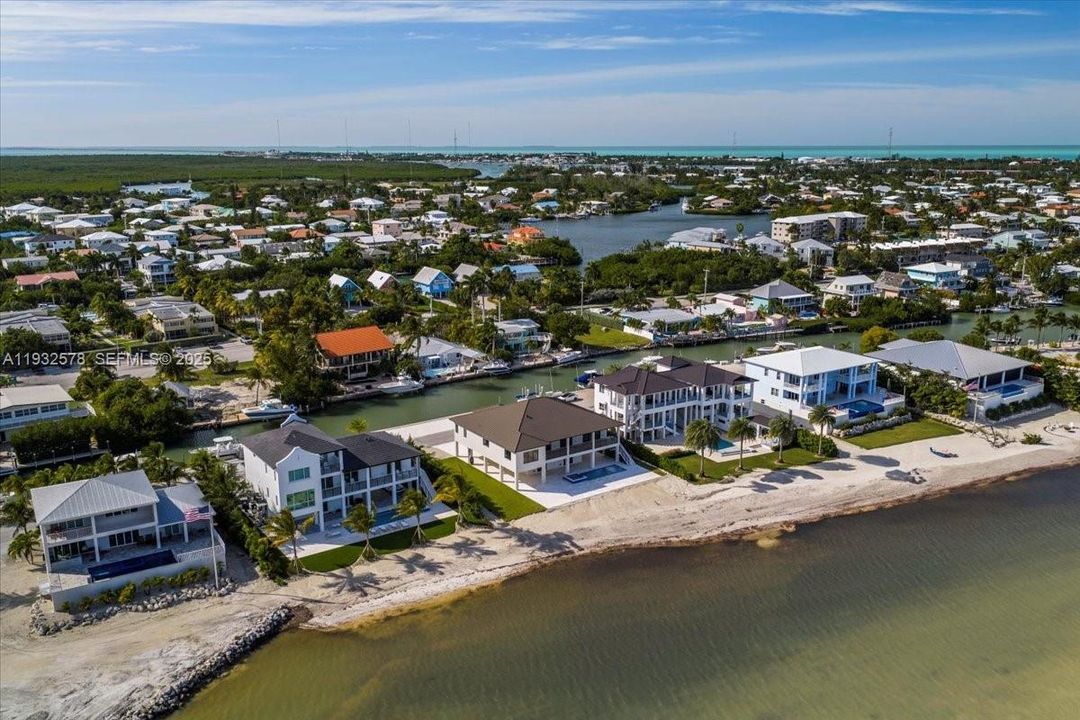 En Venta: $6,300,000 (5 camas, 4 baños, 3434 Pies cuadrados)