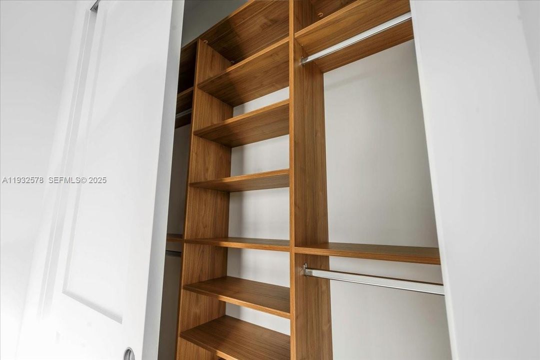 En Venta: $6,300,000 (5 camas, 4 baños, 3434 Pies cuadrados)