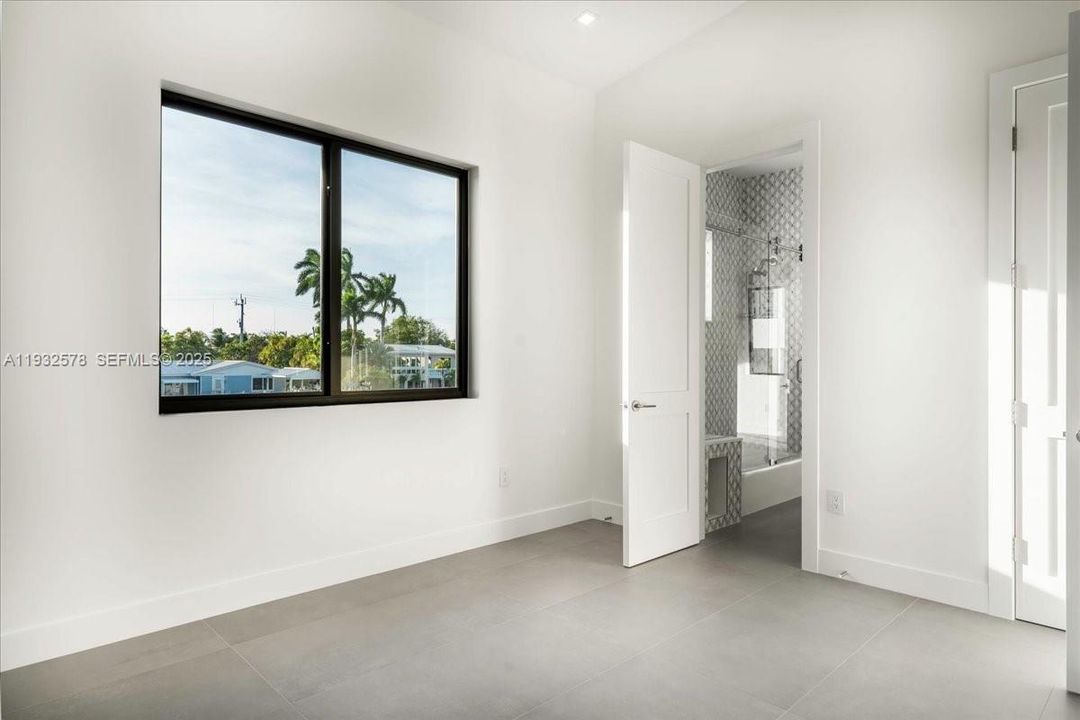 En Venta: $6,300,000 (5 camas, 4 baños, 3434 Pies cuadrados)