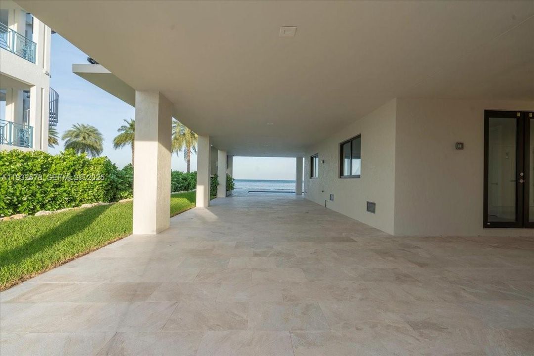 En Venta: $6,300,000 (5 camas, 4 baños, 3434 Pies cuadrados)